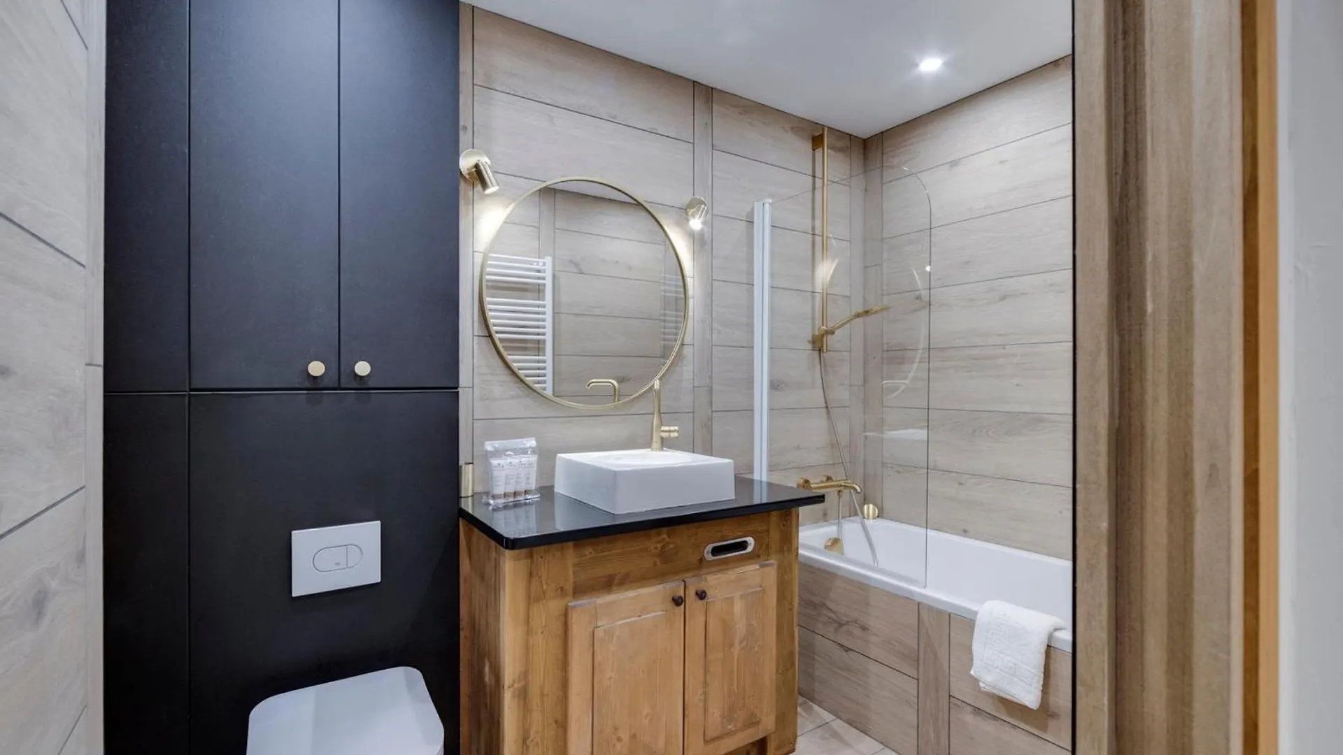 Appartement Renove Avec Piscine Et Jacuzzi, Skis Aux Pieds Aux Arcs 1950 - Fr-1-686-37 Bourg-Saint-Maurice